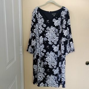 Chic Navy white floral Lined dress bell sleeves 22W wedding Formal Stretch